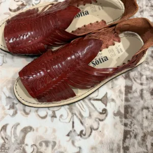 Sofia artesanal handmade in Mexico by artisan women all leather sandals in Sz 8