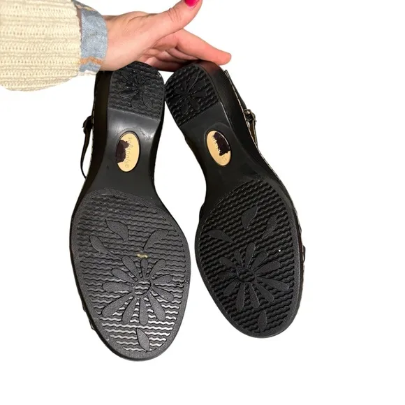 Softspots Tatianna Black Strappy Wedge Sandals 8.5W