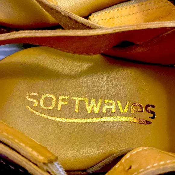🌹SOFTWAVES Tan Chunky Heel Sandals Awesome Details Wide Straps So Comfortable!
