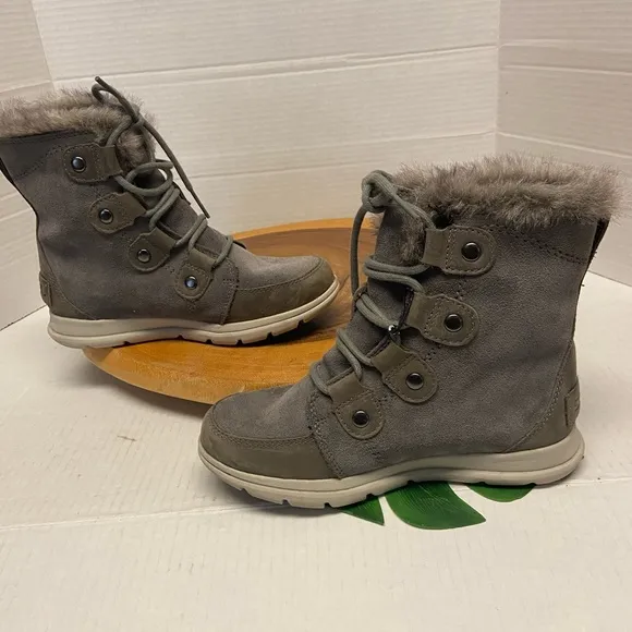 SOREL Fur Trimmed Grey Suede Lace Up Winter Outdoor Boots
