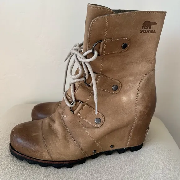 SOREL Joan of Arctic Lace up Wedge Ash Brown Leather Waterproof Boots