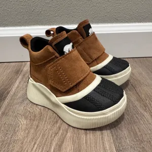Sorel Kids Shoes in Brown and Black