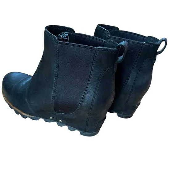 Sorel Lea Black Waterproof Leather Chelsea Hidden Wedge Short Boots Women's Sz 9