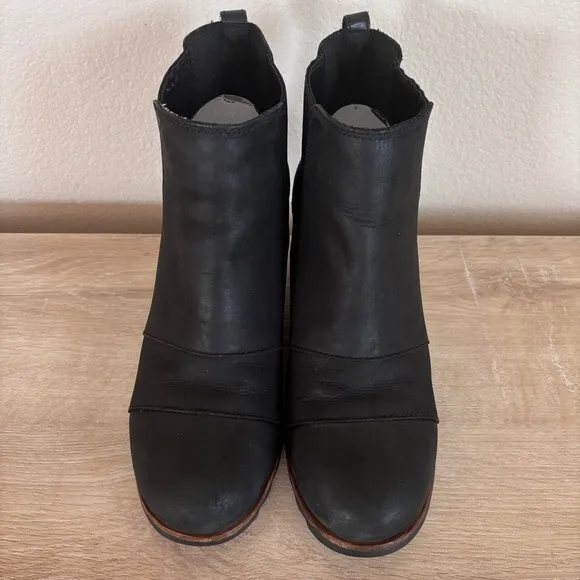 Sorel Lea Wedge Black Leather Waterproof Booties Size 9