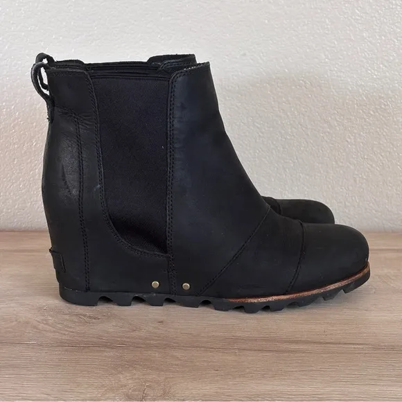 Sorel Lea Wedge Black Leather Waterproof Booties Size 9