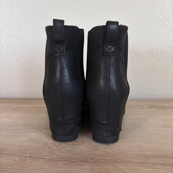 Sorel Lea Wedge Black Leather Waterproof Booties Size 9