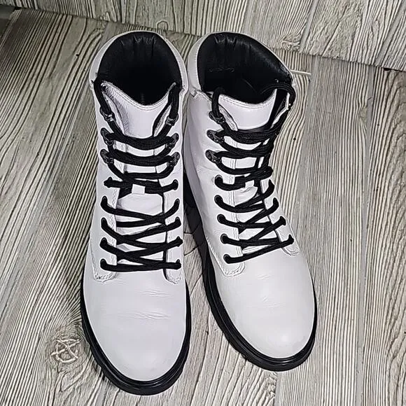 Sorel Lennox Lace Up White Waterproof Leather Combat Boots Womens Size 10