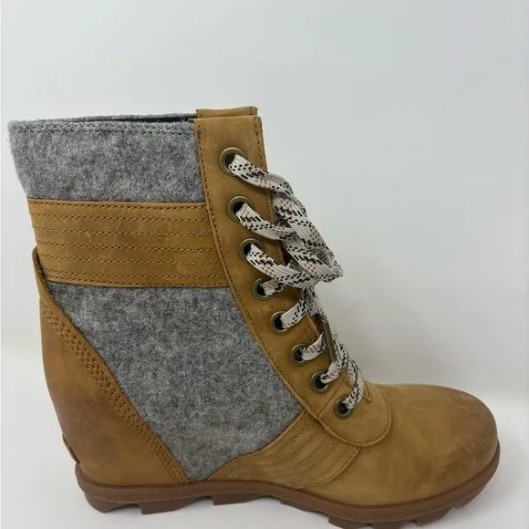 Sorel Lexie Wedge 10.5 Felt Camel Brown‎ Leather Lace Up Boot Waterproof