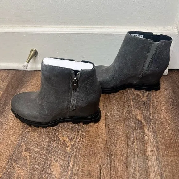 Sorel Quarry/Black Woman’s Joan of Arctic Leather Waterproof Wedge III Zip Boots
