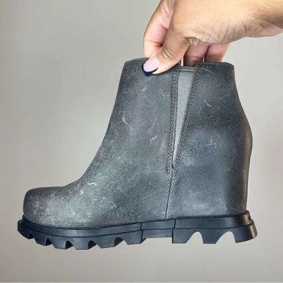 Sorel Quarry/Black Woman’s Joan of Arctic Leather Waterproof Wedge III Zip Boots