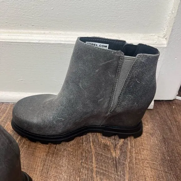 Sorel Quarry/Black Woman’s Joan of Arctic Leather Waterproof Wedge III Zip Boots