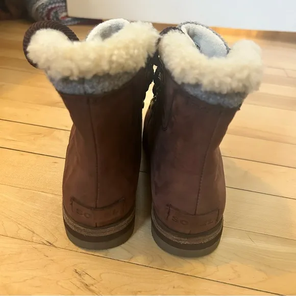 Sorel Sneakchic Alpine Holiday Boots 6.5 Women Shearling And Leather