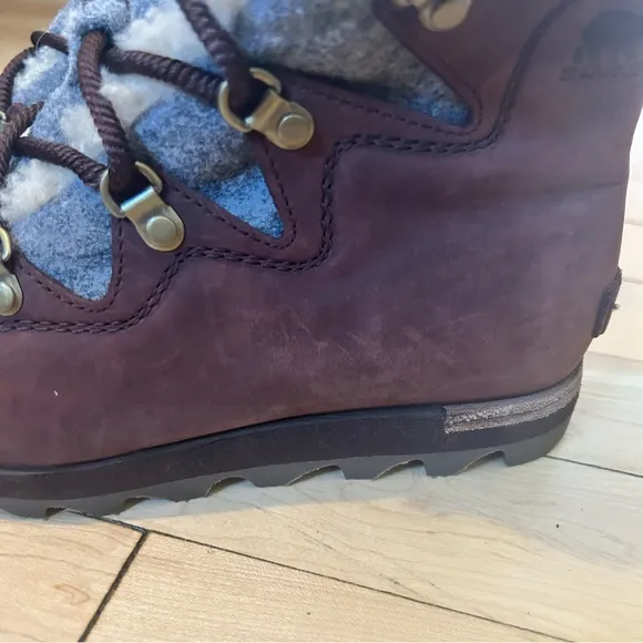 Sorel Sneakchic Alpine Holiday Boots 6.5 Women Shearling And Leather
