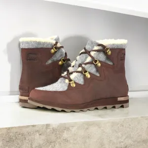SOREL Sneakchic Alpine Leather Boots Interior Waterproof Snow 8.5