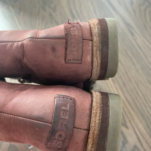 SOREL Sneakchic Alpine Leather Boots Interior Waterproof Snow 8.5