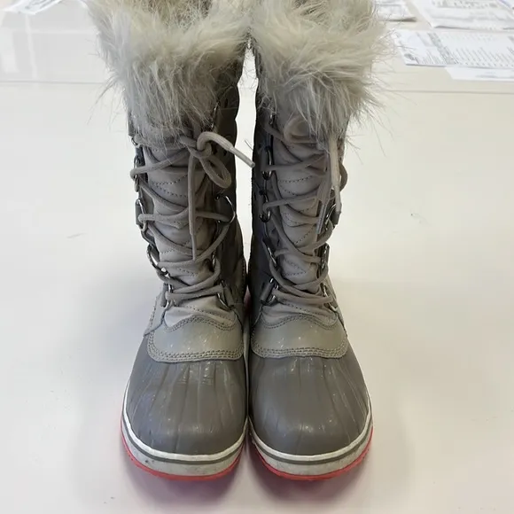 Sorel Tofino snow boots size 8