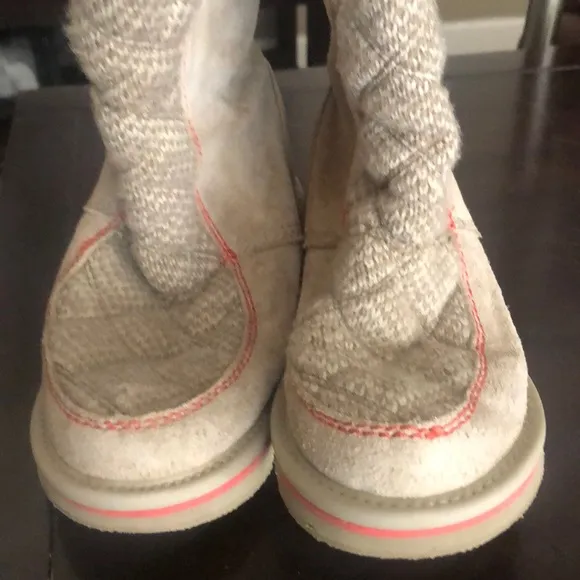 Sorel waterproof boots (both)
