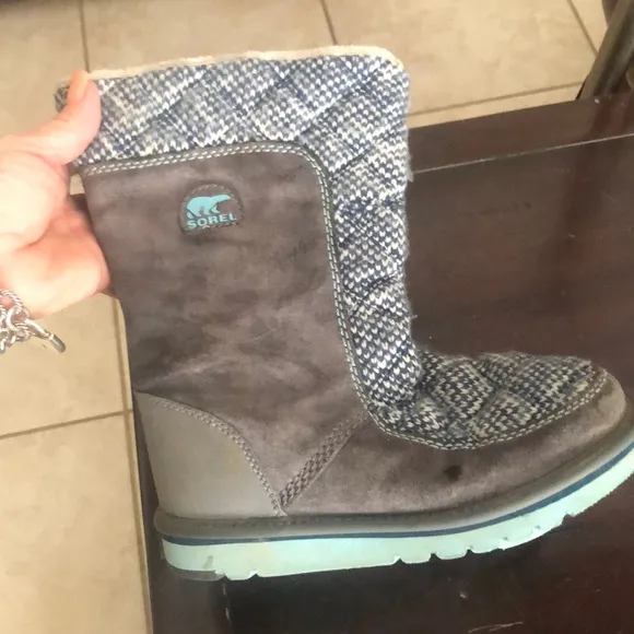 Sorel waterproof boots (both)
