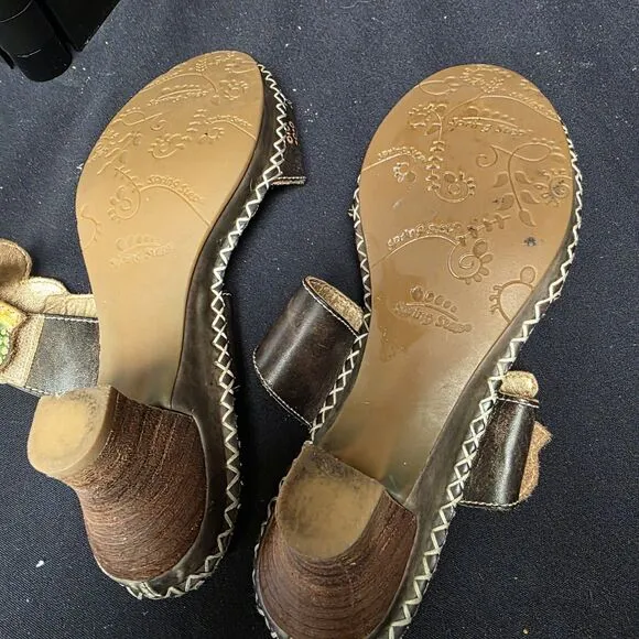 Spring Step L'Artiste Oceanside Brown Sandals Kitten Heel flowers Size 9