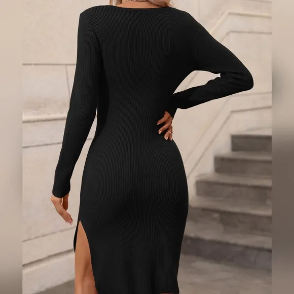 Statement Sweater Dress with Bold Contrast &amp; Slit