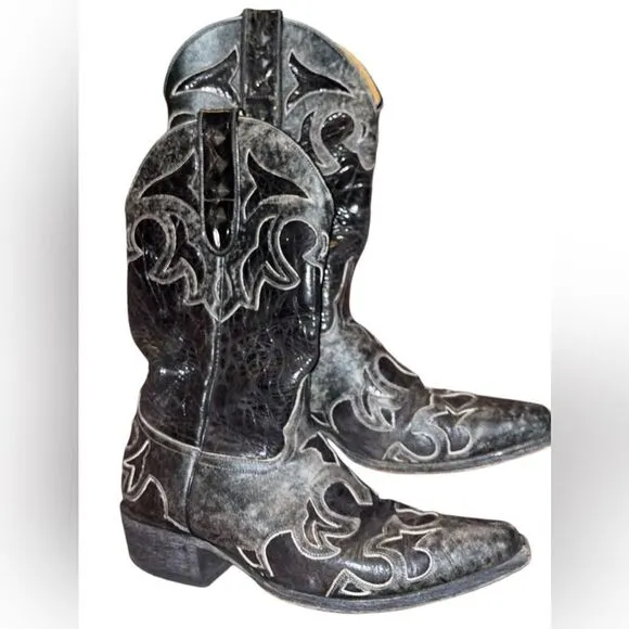 Sterling River CowGirl Cowboys Black/Gray Embroidered Leather Made InMexico