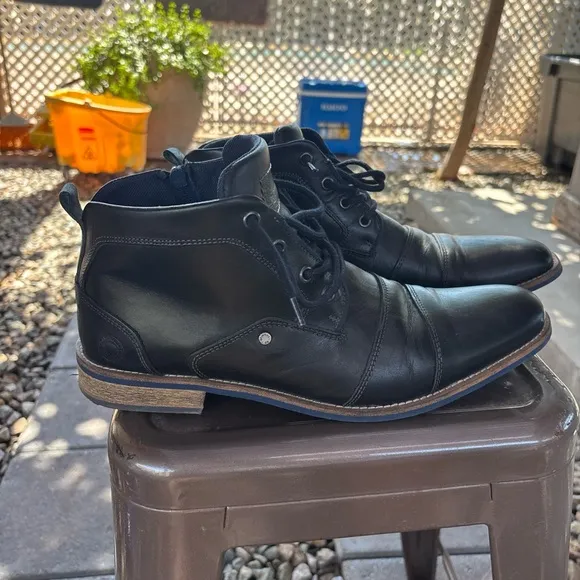 Steve Madden Black Leather Lace-Up Boots