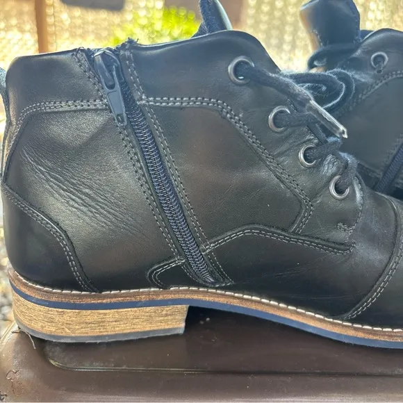 Steve Madden Black Leather Lace-Up Boots