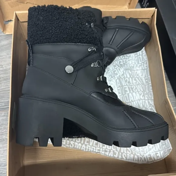 STEVE MADDEN BLACK NORTHERN WINTER BOOT - LUG SOLE COMBAT LACE-UP BOOT