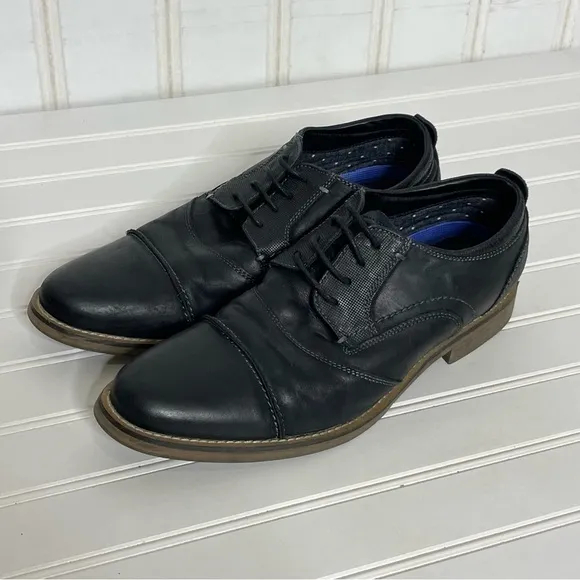 Steve Madden Black Pinsen Cap Toe Derby 416