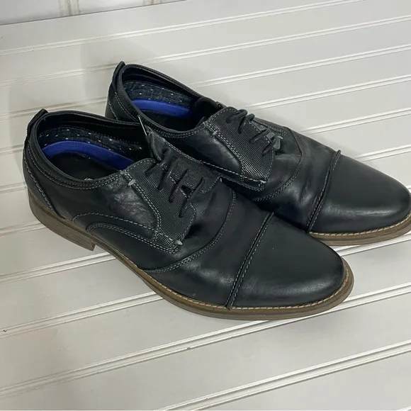 Steve Madden Black Pinsen Cap Toe Derby 416
