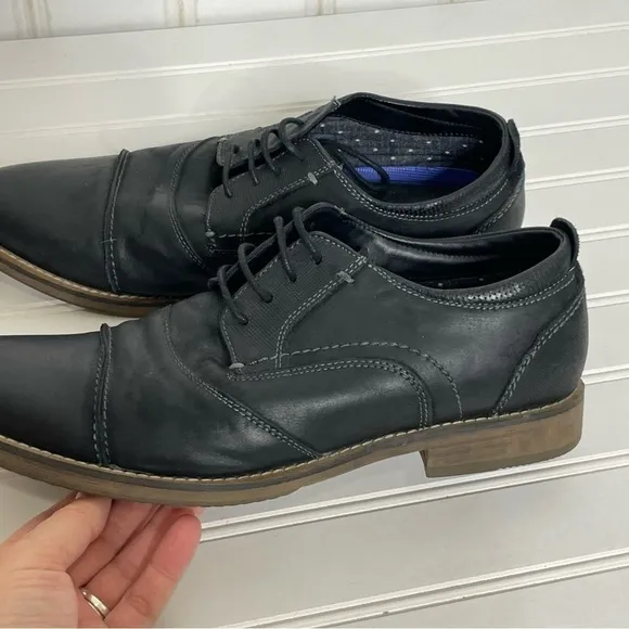Steve Madden Black Pinsen Cap Toe Derby 416