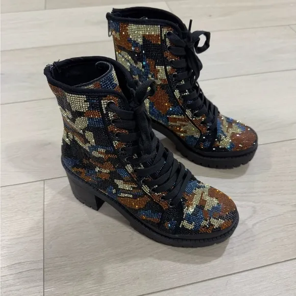 Steve Madden Camo Multicolor Lace-Up Ankle Boots