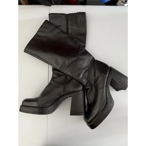 Steve Madden Chunky Boots 11M Black Womens Y2K Fanatik  Zipper Leather Knee-High