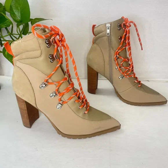 Steve Madden Kare Lace Up Heeled BOUTIQUE Ankle Booties‎ in size 9.5 M