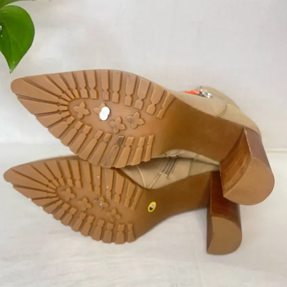 Steve Madden Kare Lace Up Heeled BOUTIQUE Ankle Booties‎ in size 9.5 M