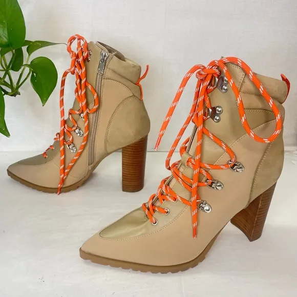 Steve Madden Kare Lace Up Heeled BOUTIQUE Ankle Booties‎ in size 9.5 M