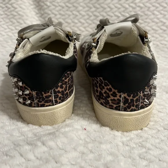Steve Madden Parka Studded Mixed Media Zip Closure Fashion Sneaker 8.5M NEW