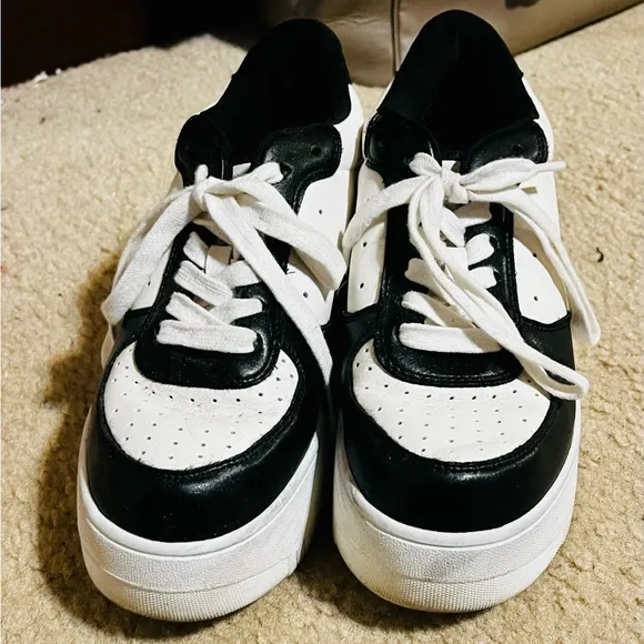 Steve Madden Pink and Black Sneakers Set Sz 7 Comfy Fit Platform