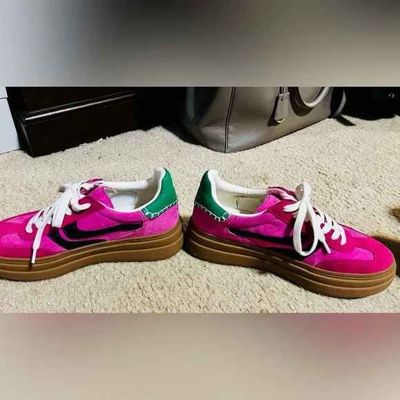 Steve Madden Pink and Black Sneakers Set Sz 7 Comfy Fit Platform