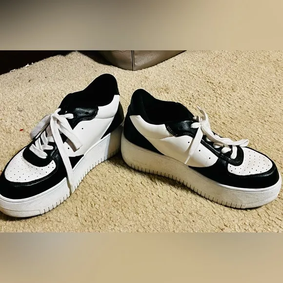 Steve Madden Pink and Black Sneakers Set Sz 7 Comfy Fit Platform