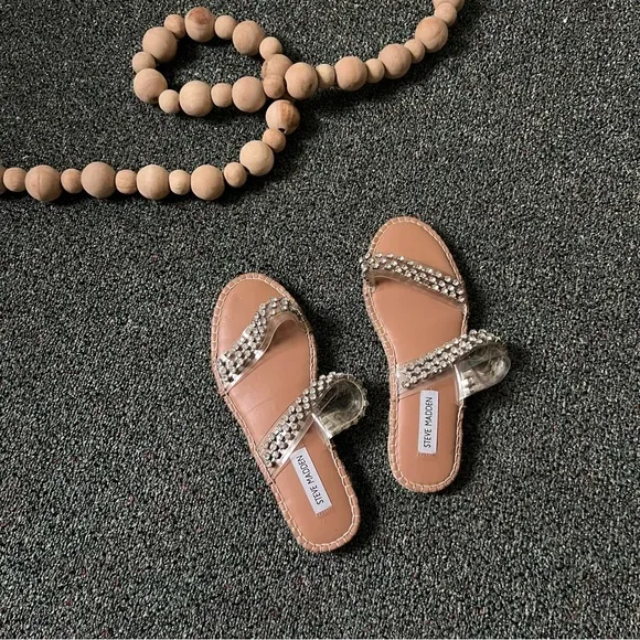STEVE MADDEN Rhinestone Gemstone Crystal Lucite Clear Flat Nude Sandals Shoes
