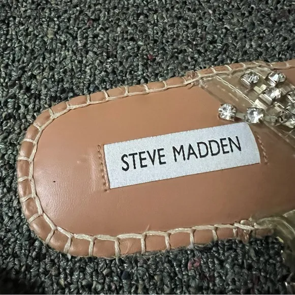 STEVE MADDEN Rhinestone Gemstone Crystal Lucite Clear Flat Nude Sandals Shoes