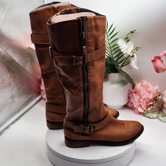 Steve Madden Wheat Sonnya Cognac Boots in a Size 7.5