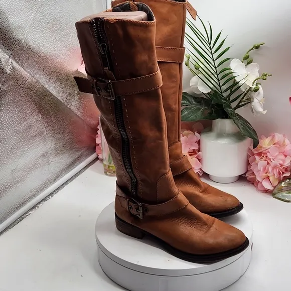 Steve Madden Wheat Sonnya Cognac Boots in a Size 7.5