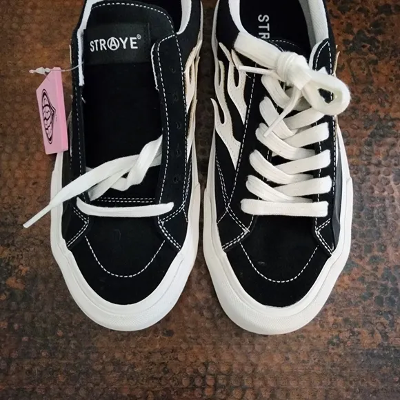 STRAYE Logan Black Flame Suede Low Top Skate Shoe
