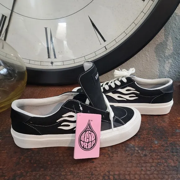 STRAYE Logan Black Flame Suede Low Top Skate Shoe