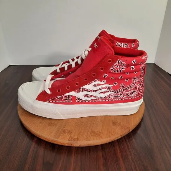 Straye Venice Mens Size 12 Shoes Red Rag Paisley Bandana Print Skate Sneakers