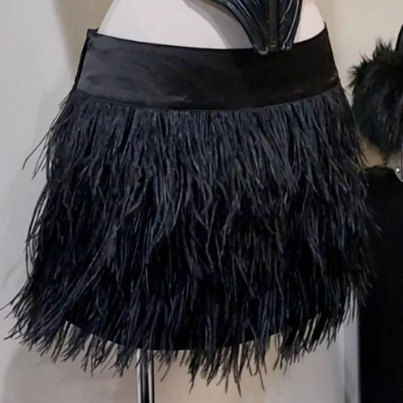 💥STUNNING💥Vintage Y2K Black 100% Ostrich Feathers and 100% Silk Mini Skirt