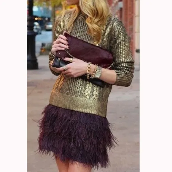 💥STUNNING💥Vintage Y2K Black 100% Ostrich Feathers and 100% Silk Mini Skirt
