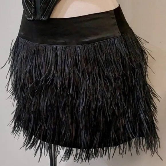 💥STUNNING💥Vintage Y2K Black 100% Ostrich Feathers and 100% Silk Mini Skirt